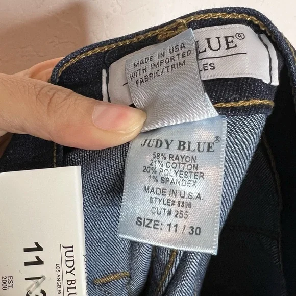 NWT JUDY BLUE Super Flare High Waist Jeans. Size 11/30